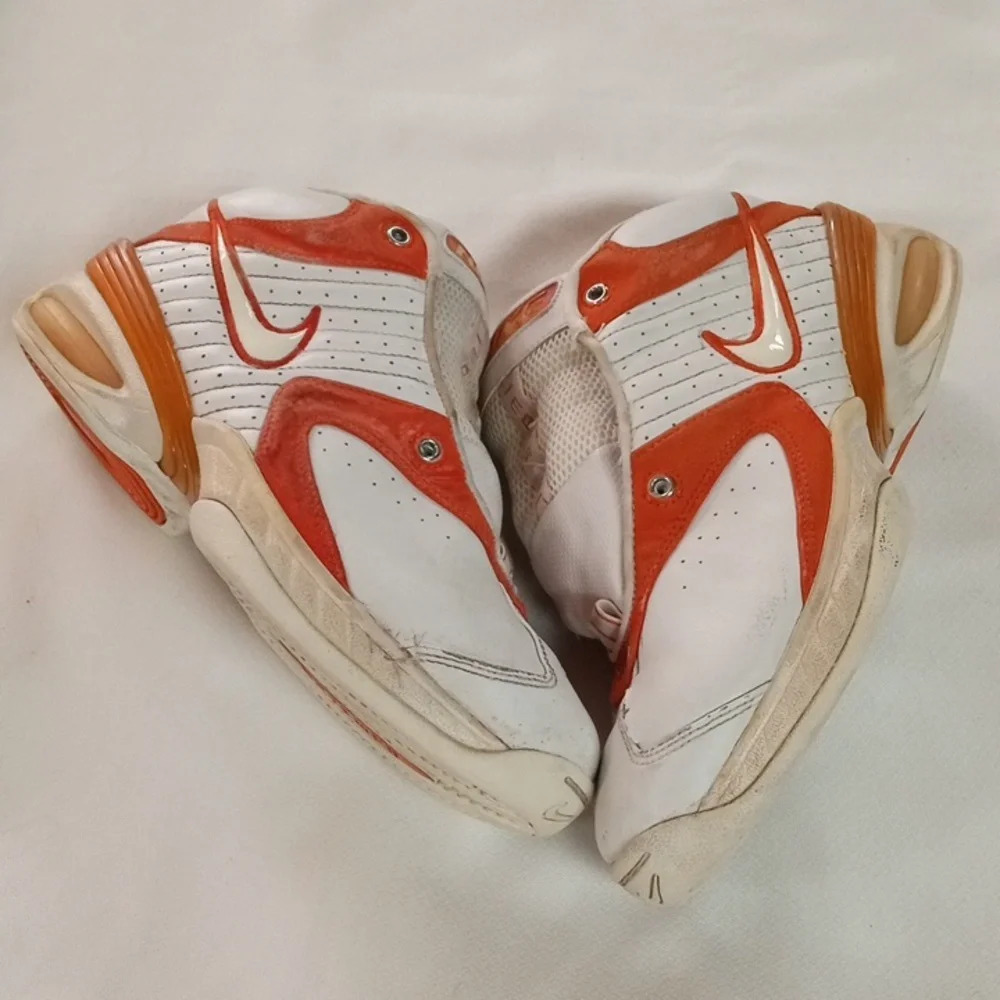 Vintage Nike Basketball Shoes Size 9 - Picture 3 of 7